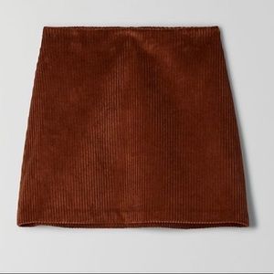 ✨ Corduroy Mini Skirt - size 10